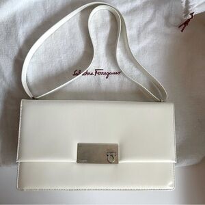Vintage Salvatore Ferragamo Cream Shoulder Bag with adjustable straps